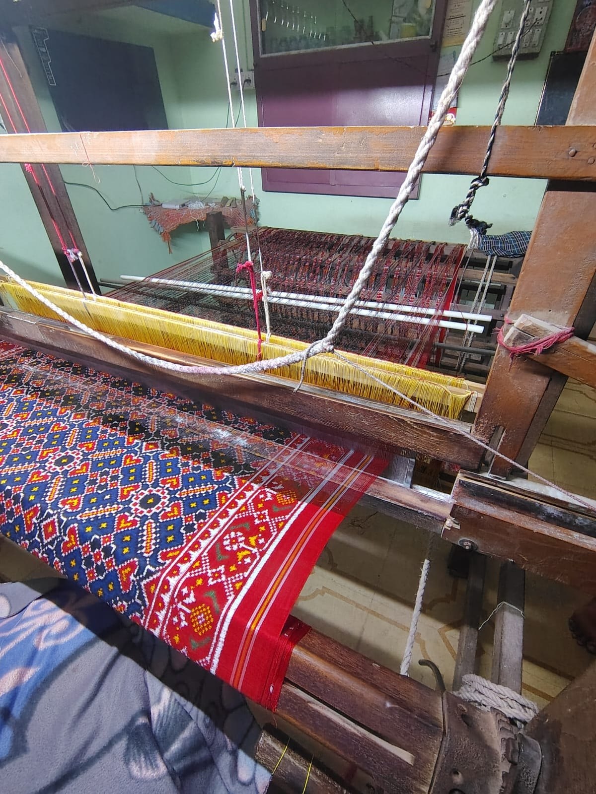 New Arrival – Handwoven Royal Blue DOUBAL IKAT Patola Saree (work in progress)