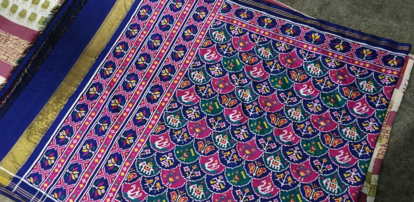 Royal Blue Floral DOUBAL IKAT Patola Silk Saree with Traditional Heritage Border